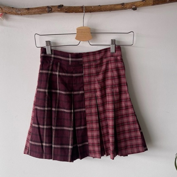 Hollister Colorblock Plaid Mini Skirt - Picture 3 of 4